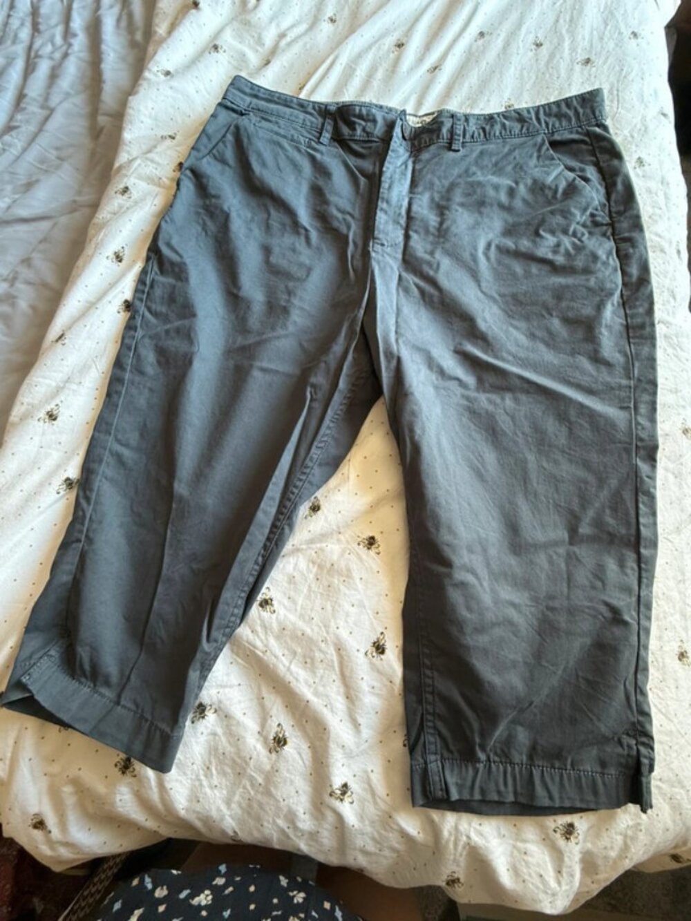 Fat face cropped trousers 16s